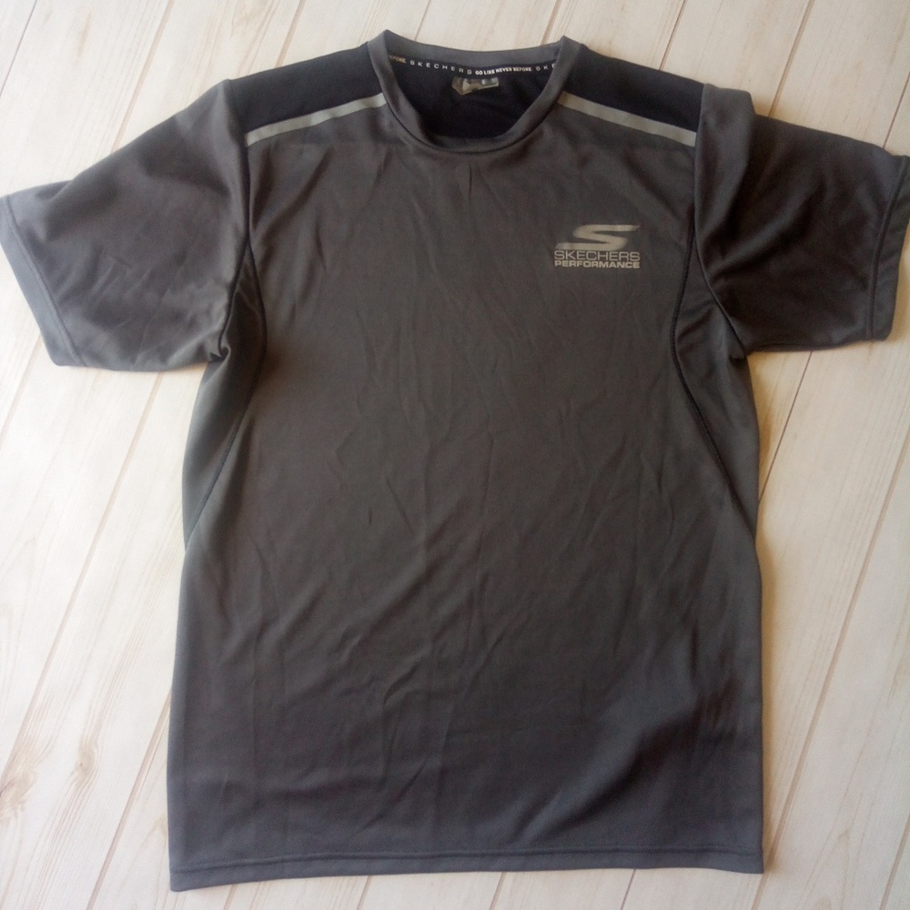 3 for 15$ Men's Sketchers workout shirt